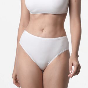Elfenbeinfarbener Minislip mit flachen Nähten, aus MicroModal von Ollies Fashion.