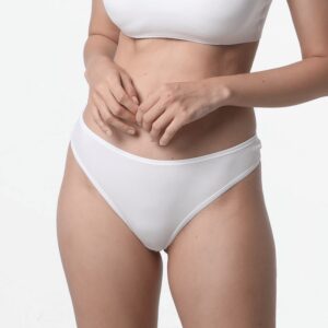 Brazilian String in perlmuttfarben für Damen, mit flachen Nähten aus MicroModal.