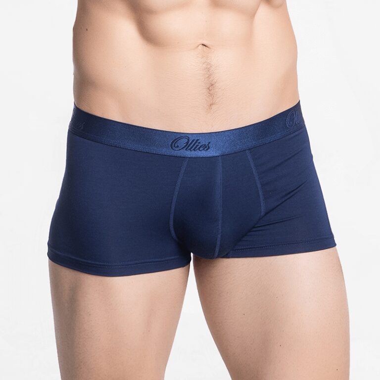 Herrenboxershorts in medieval blau, kurze Trunks mit flachen Nähten aus Tencel Micro Modal.