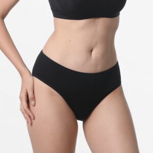 Schwarzer Damen-Slip mit flachen Nähten, Micro Modal von Tencel, Ollies Fashion.