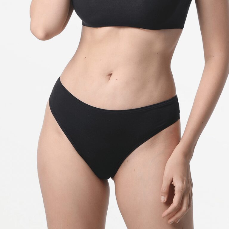 Schwarze Damenstring aus Micro Modal mit flachen Nähten, Ollies Fashion.
